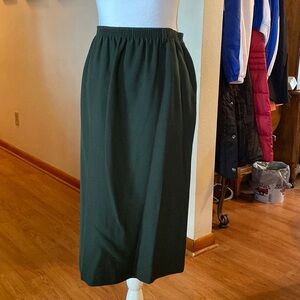 Solid green skirt. Size 18
